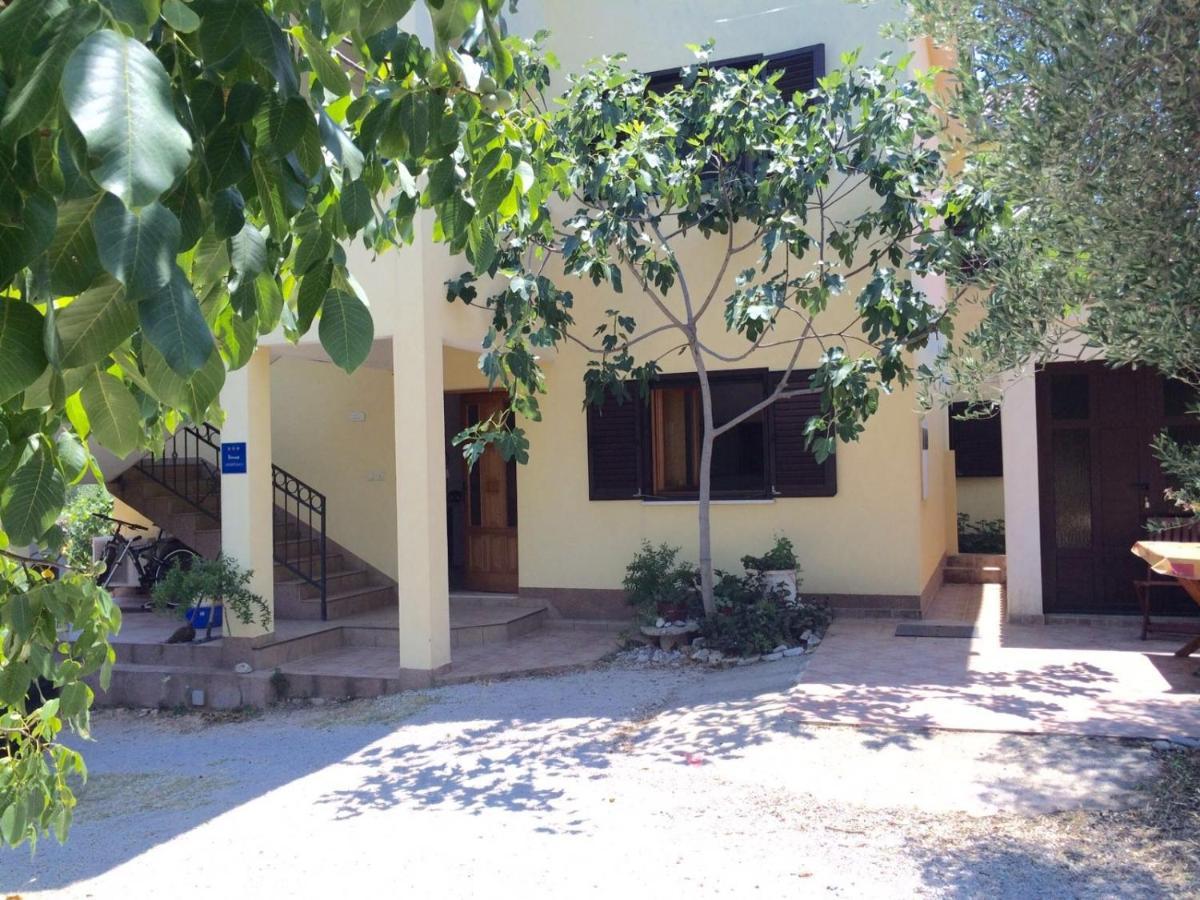Apartments With A Parking Space Vinisce, Trogir - 17062 Exterior photo